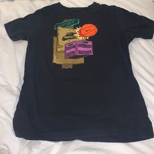 Nike Boys Graphic tee size Youth Large good condition